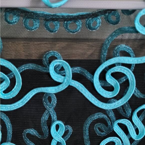 Weavz embroidered teal/black blouse Size L - Picture 8 of 9